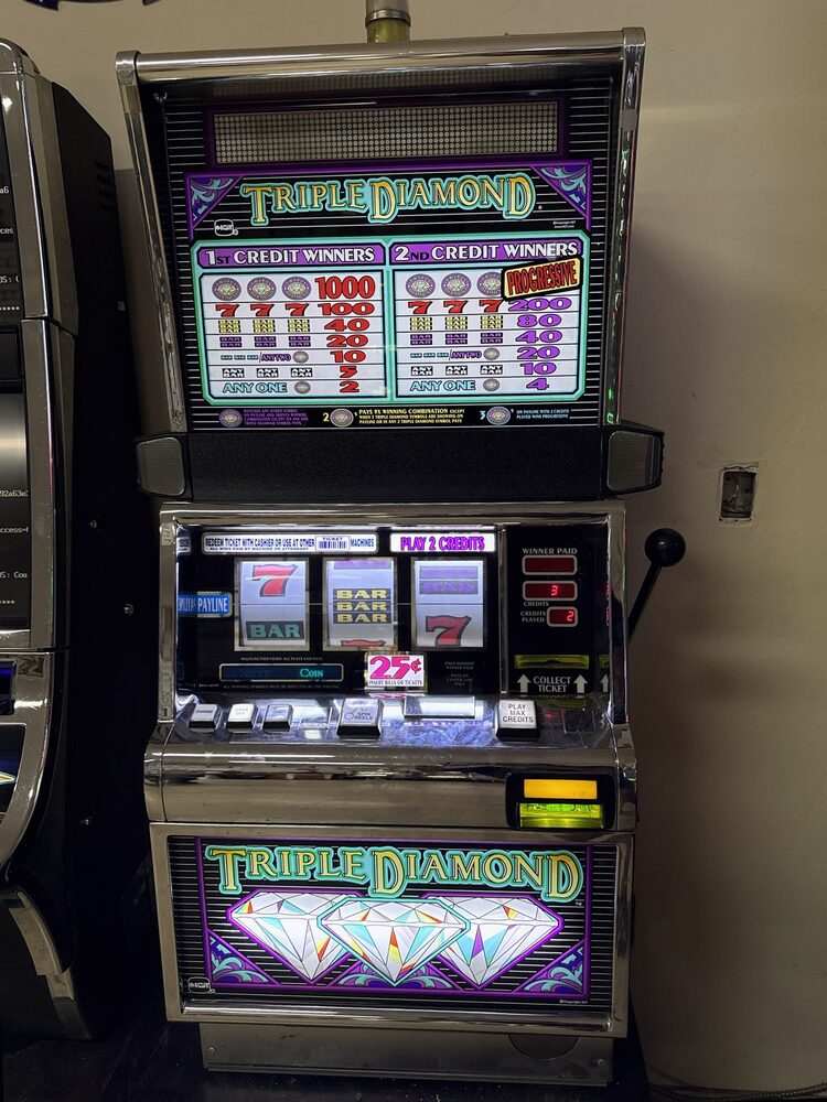 Triple Diamond Mechanical Stepper Cabinet